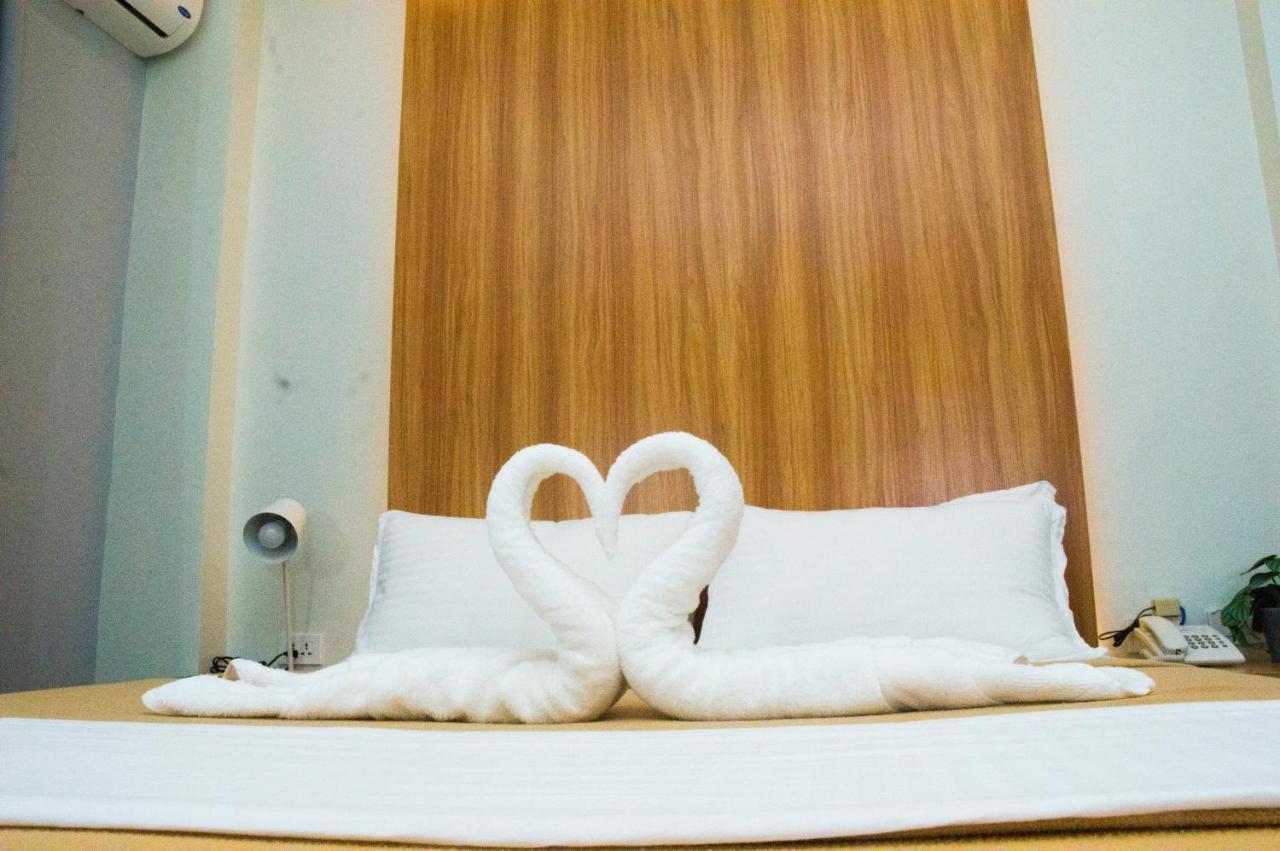 Elti Suites By Bluebookers Angeles Luaran gambar