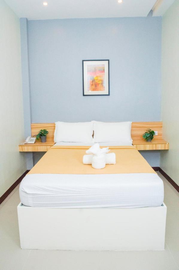 Elti Suites By Bluebookers Angeles Luaran gambar