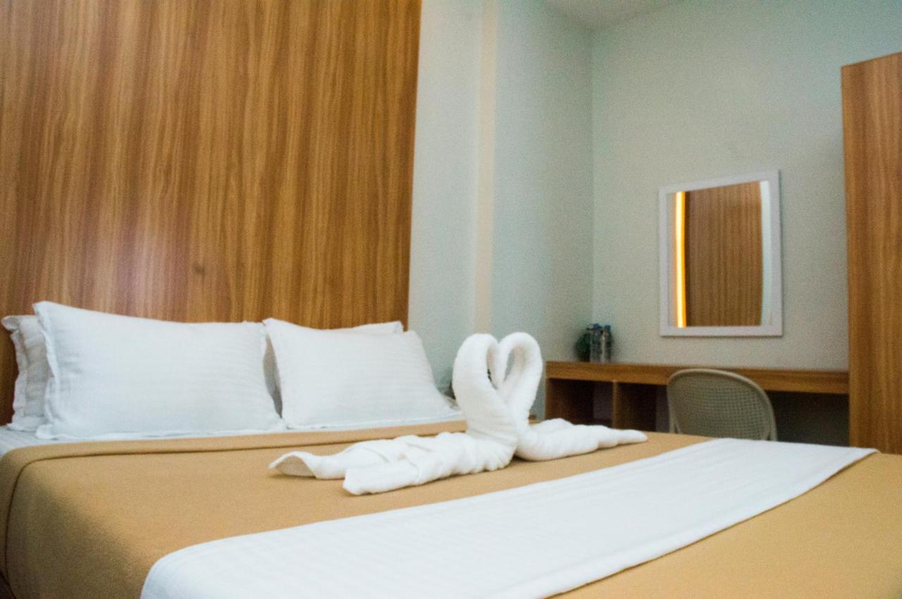 Elti Suites By Bluebookers Angeles Luaran gambar