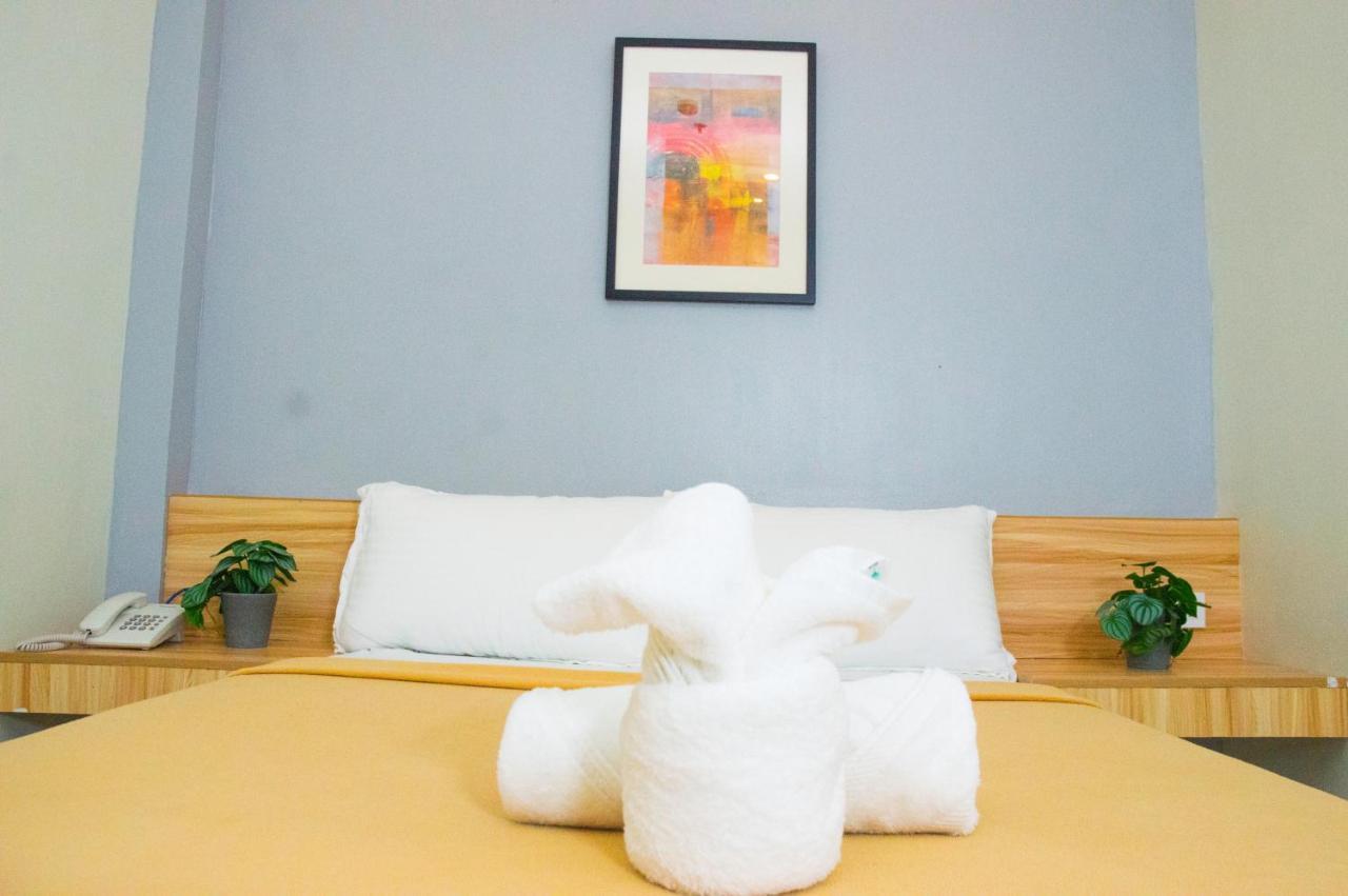 Elti Suites By Bluebookers Angeles Luaran gambar