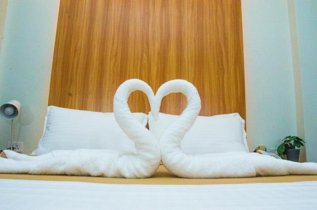 Elti Suites By Bluebookers Angeles Luaran gambar